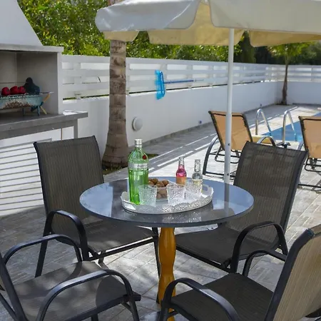 Crystal Blue 17 Villa