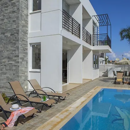 Villa Crystal Blue 17 Paralimni