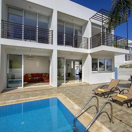 Crystal Blue 17 Villa