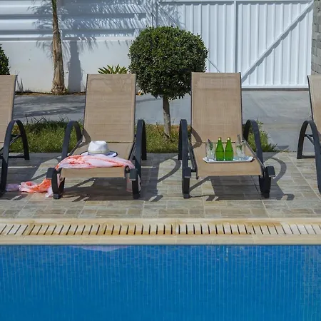 Crystal Blue 17 * Paralimni